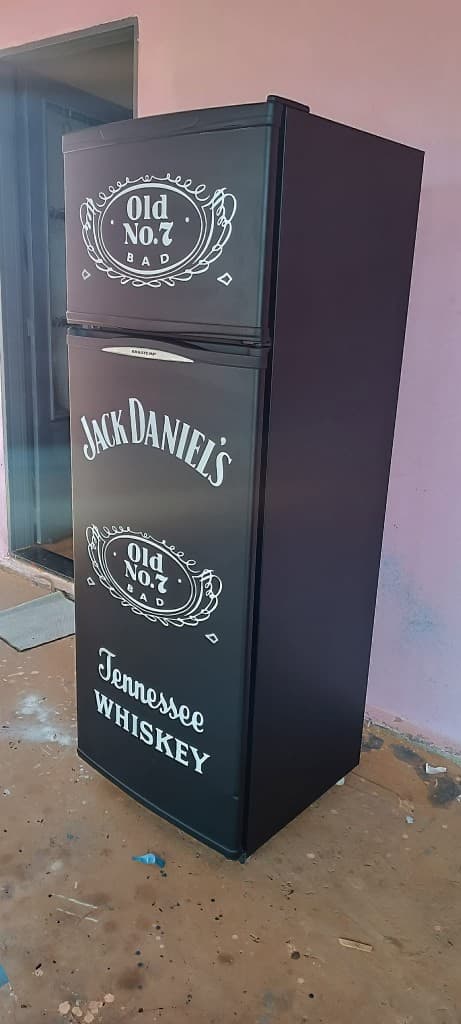 Envelopamento de geladeira