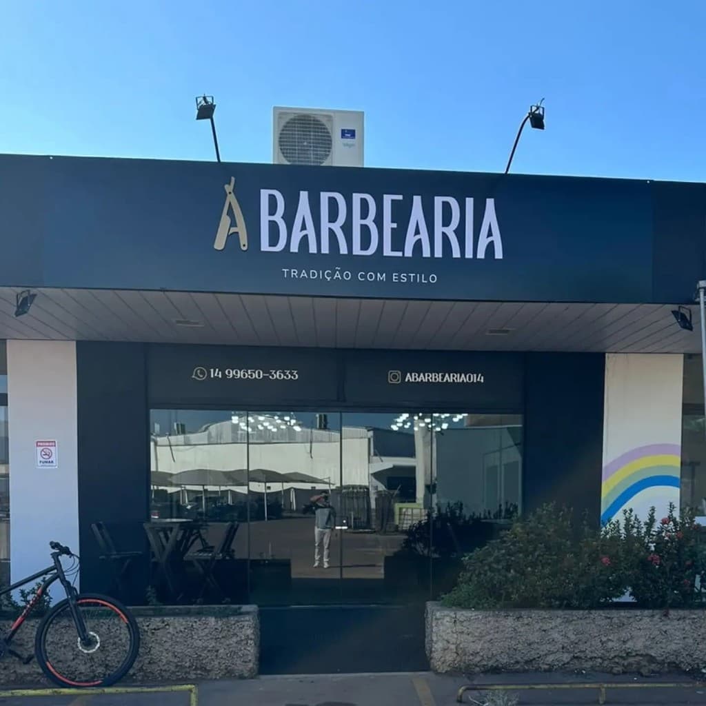 Fachada ACM — À Barbearia